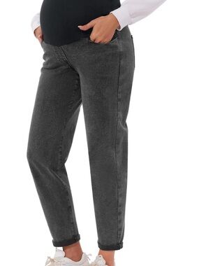 Comfortable Boyfriend Maternity Jeans in Washed Black